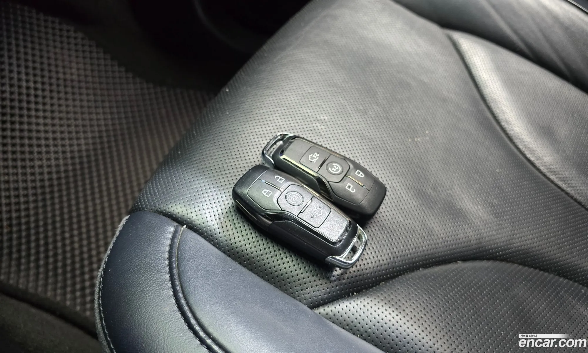 Lincoln MKC 2015 5LMCJ2A93FUJ17634 — 11