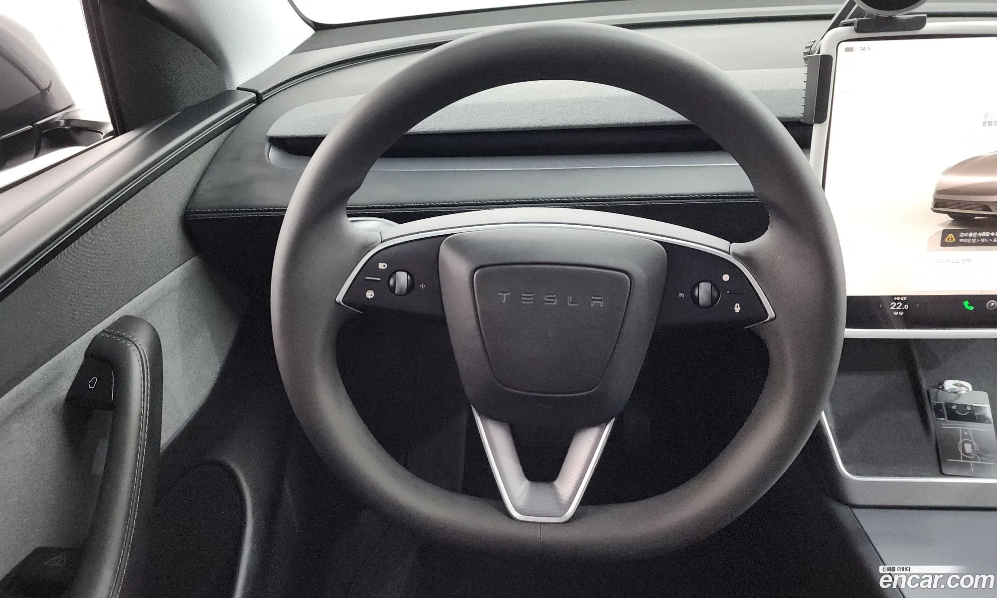 Tesla Model Y 2025 LRWYGCFJ1SC137270 — 10
