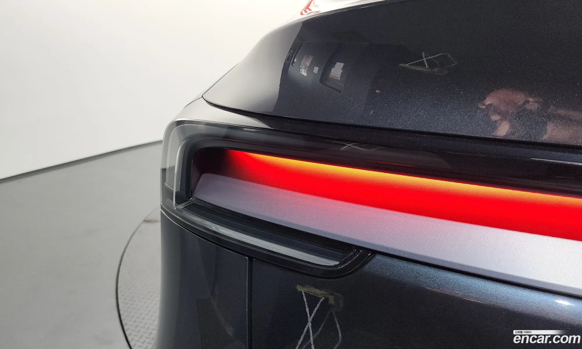Tesla Model Y 2025 LRWYGCFJ1SC137270 — 2