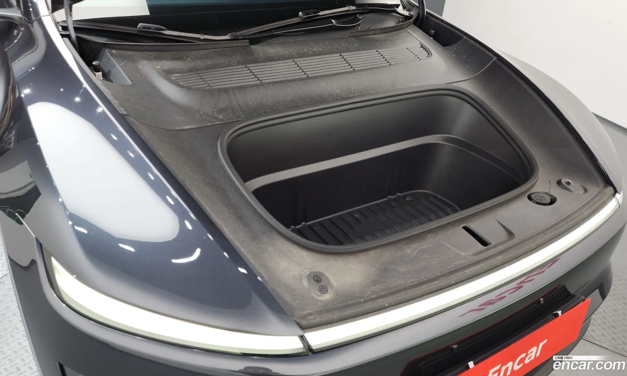 Tesla Model Y 2025 LRWYGCFJ1SC137270 — 31