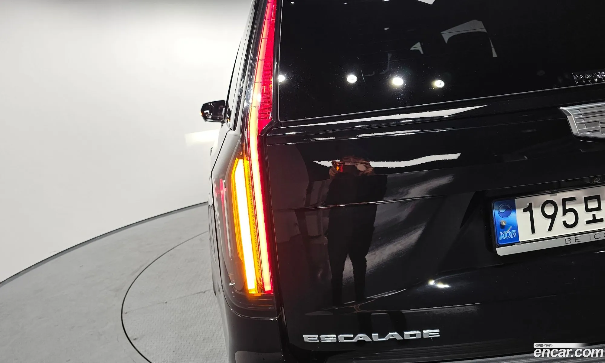 Cadillac Escalade 2023 — 26