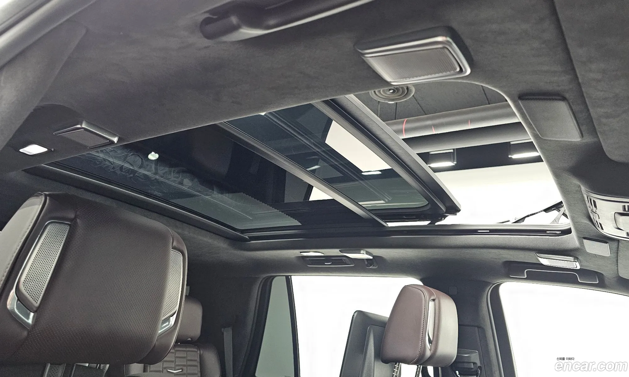 Cadillac Escalade 2023 — 25