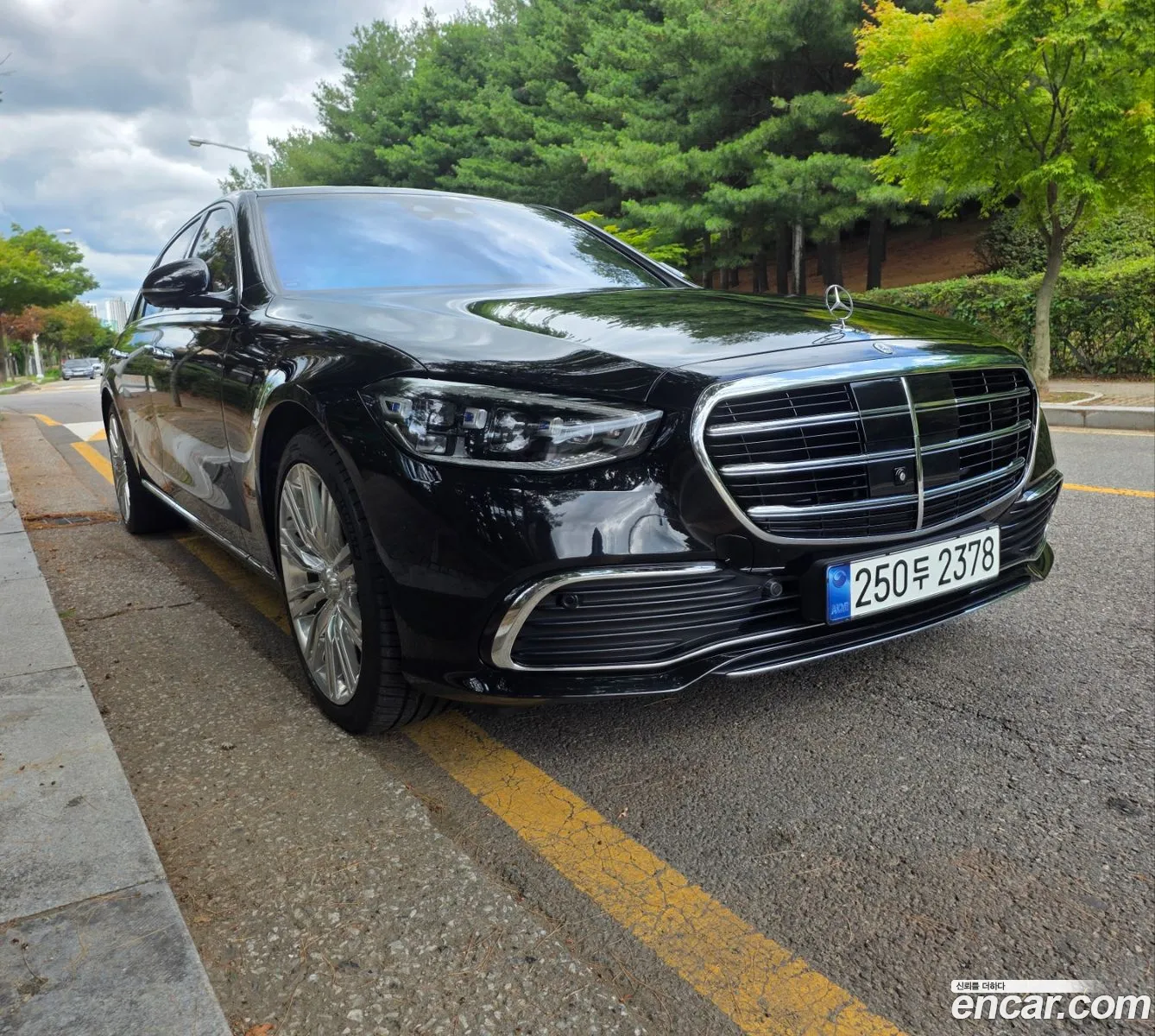Mercedes-Benz S-Class W223 2023 — 10