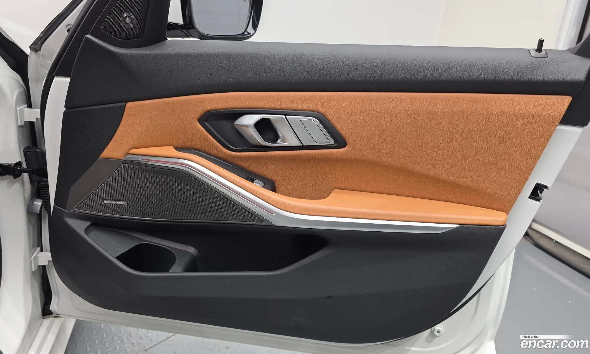 BMW 3 Series 2023 — 12