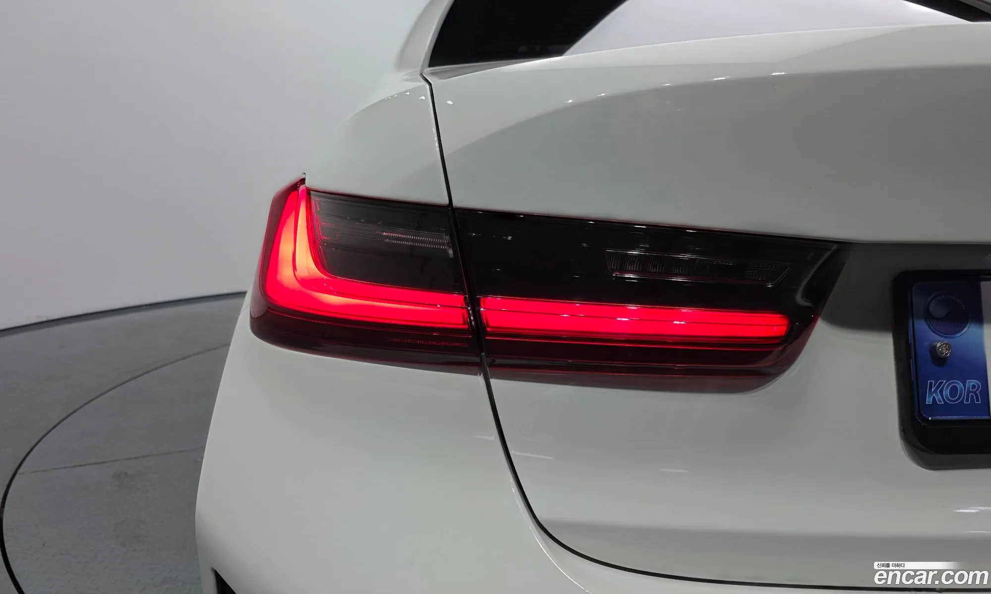 BMW 3 Series 2023 — 18