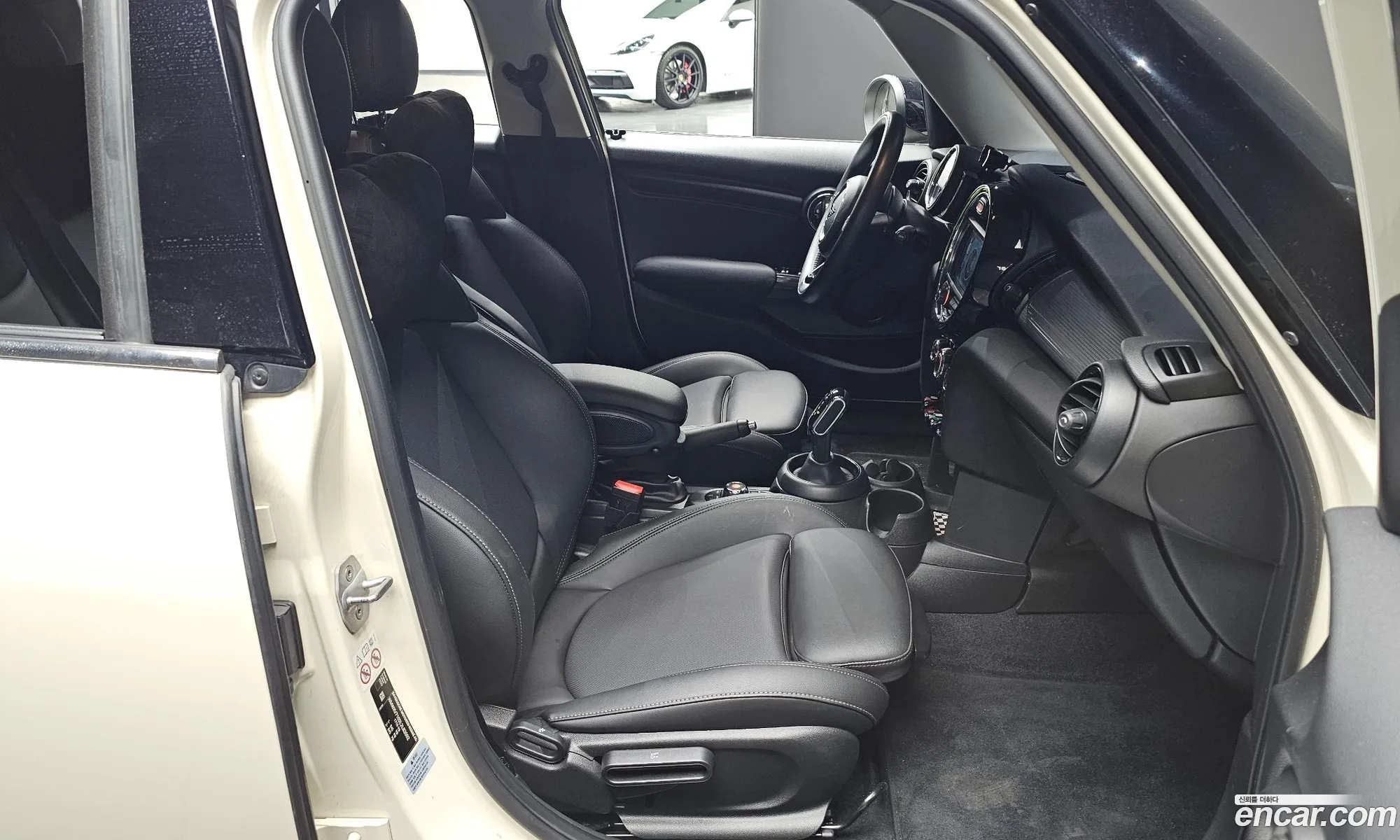 Mini Cooper 2019 WMWXV7102L2L83002 — 11