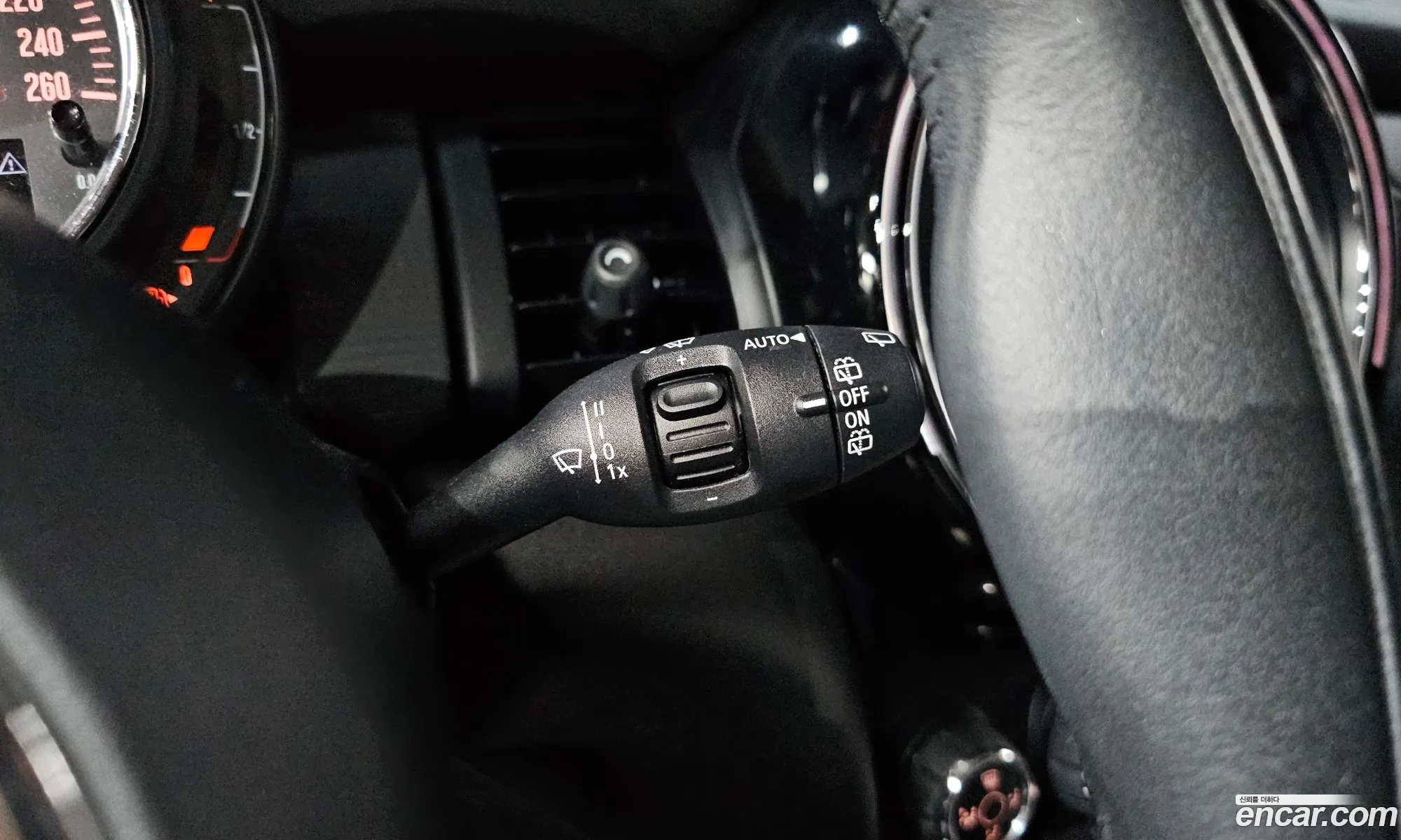 Mini Cooper 2019 WMWXV7102L2L83002 — 17