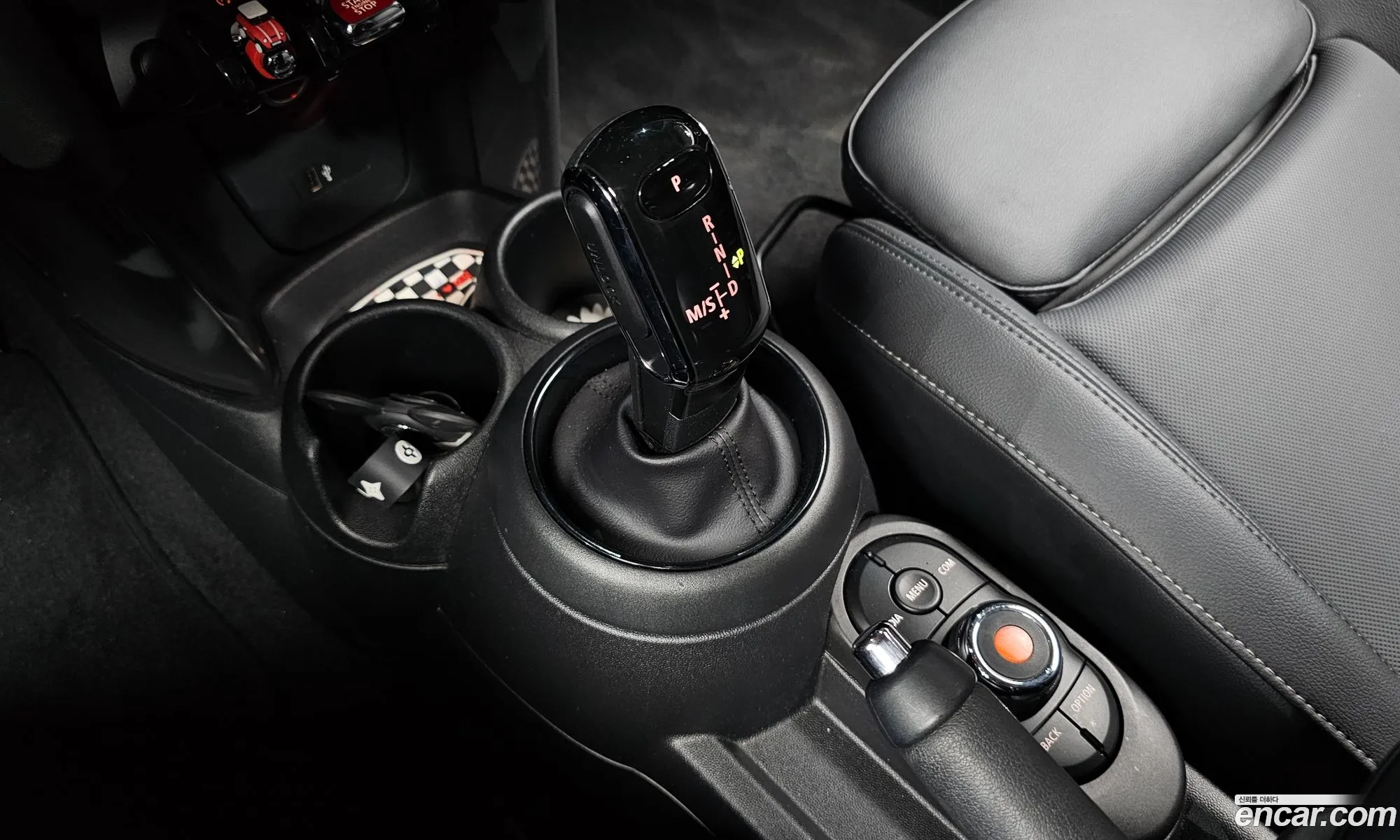 Mini Cooper 2019 WMWXV7102L2L83002 — 9