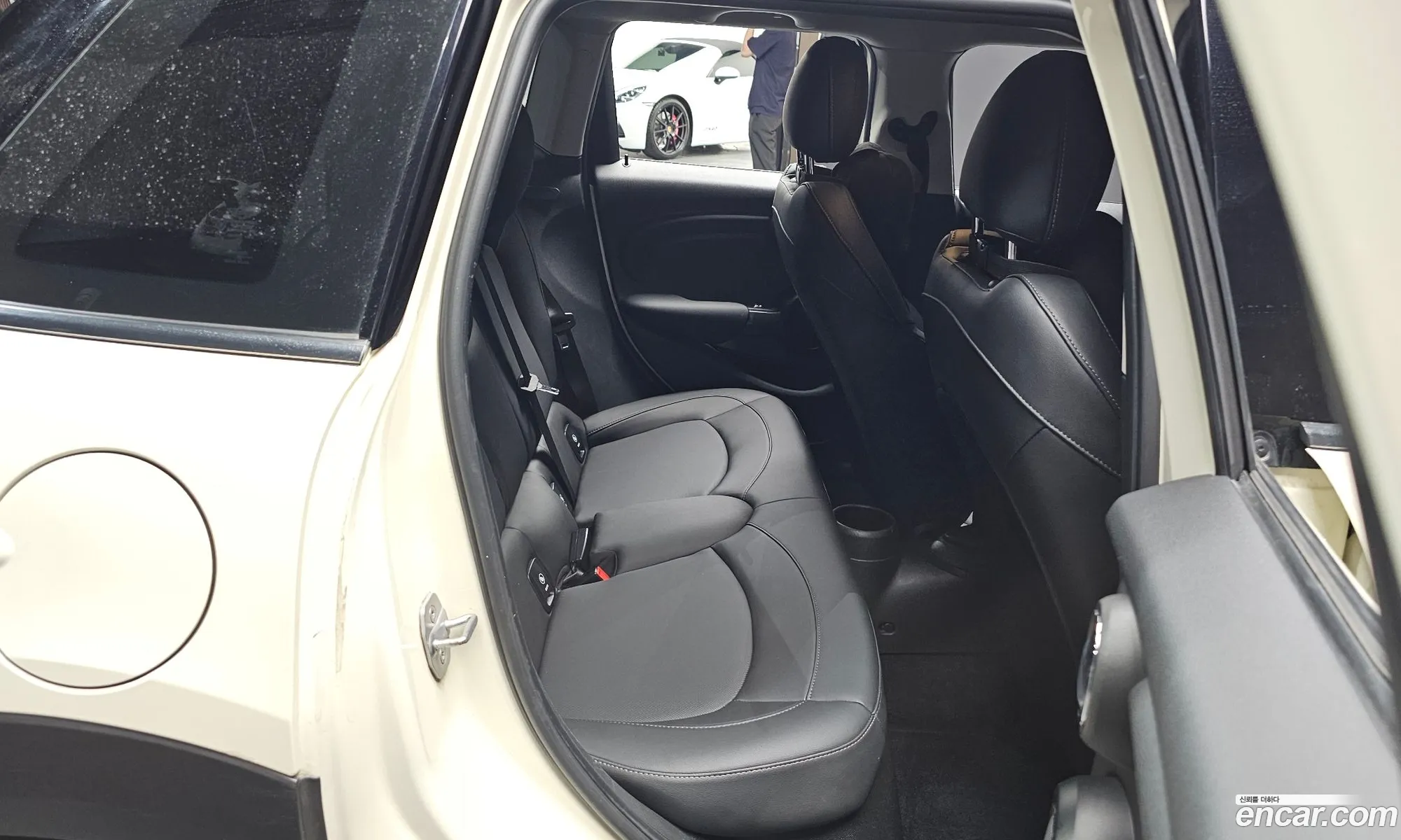 Mini Cooper 2019 WMWXV7102L2L83002 — 10