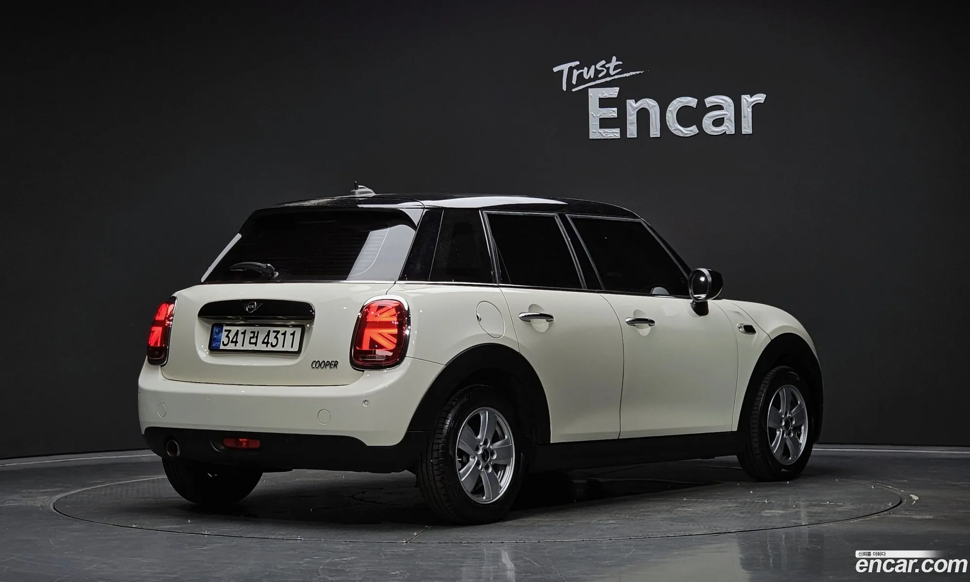 Mini Cooper 2019 WMWXV7102L2L83002 — 16