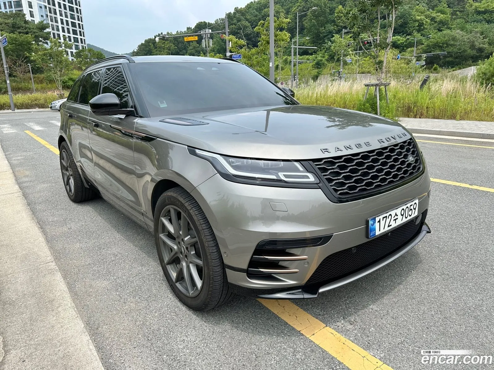Land Rover Range Rover Velar 2021 — 14