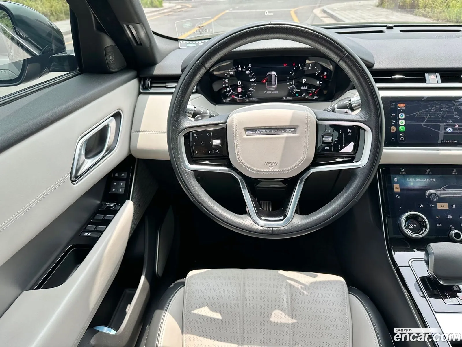 Land Rover Range Rover Velar 2021 — 12