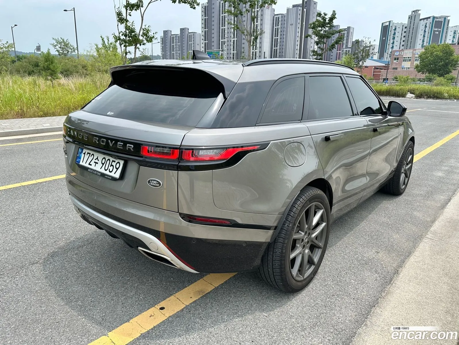 Land Rover Range Rover Velar 2021 — 11