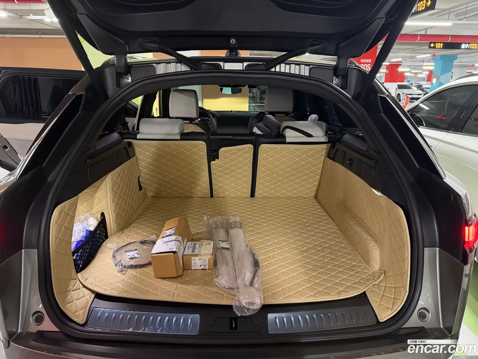 Land Rover Range Rover Velar 2021 — 3
