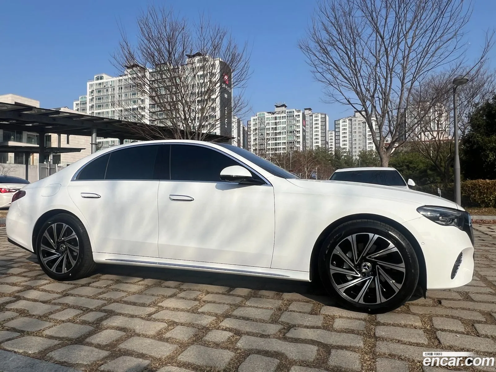 Mercedes-Benz E-Class W214 2026 — 9