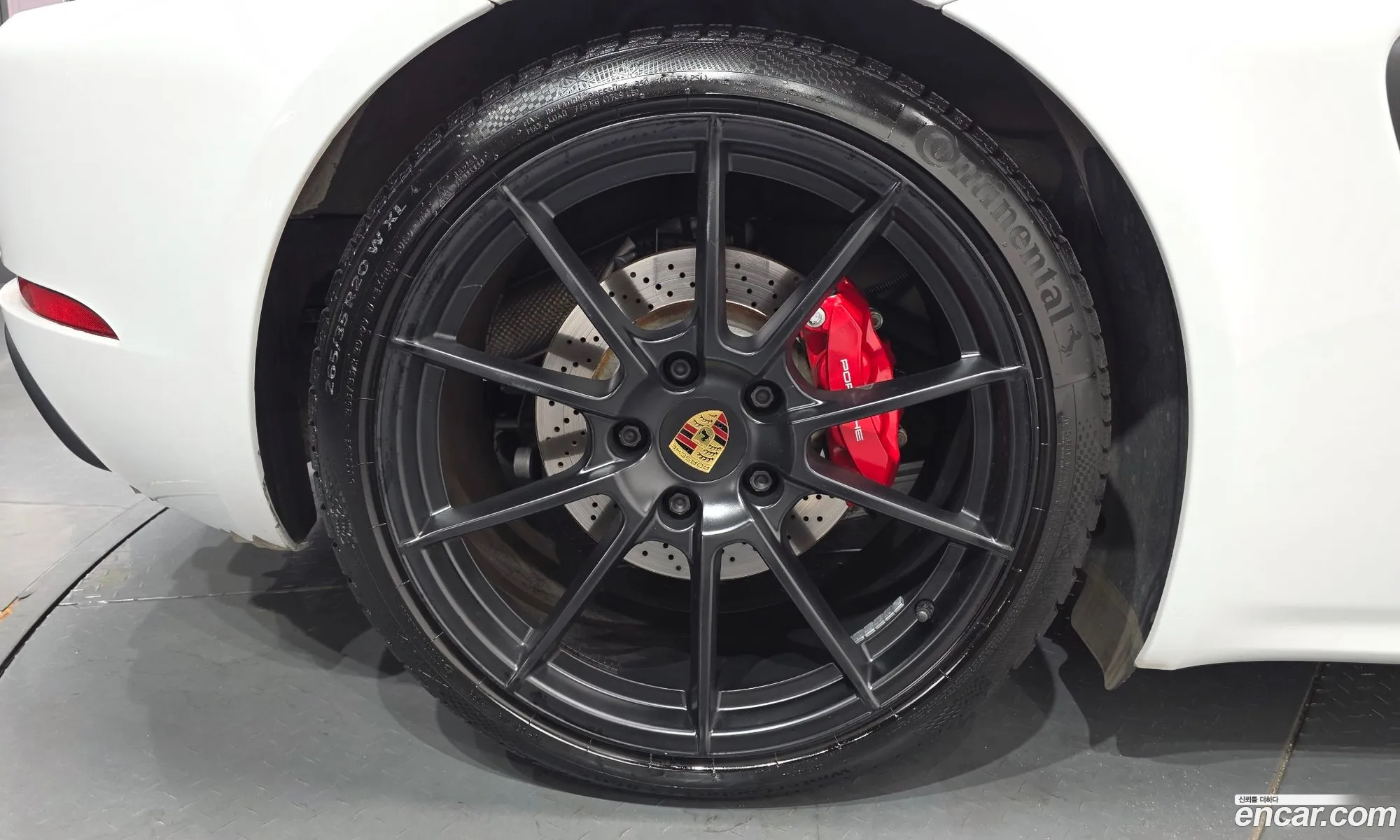 Porsche 718 Boxster 2022 WP0CD298XNS228363 — 24