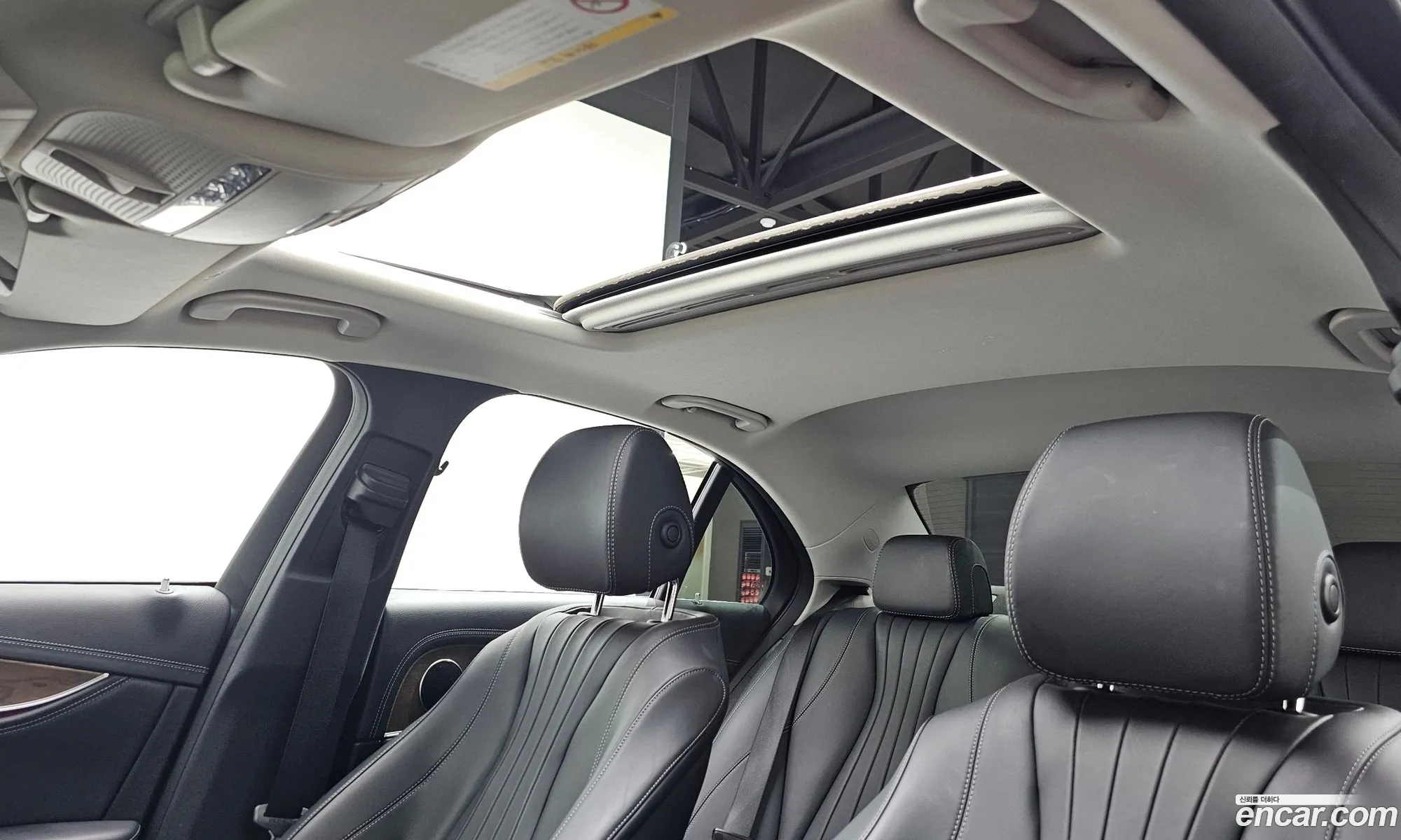 Mercedes-Benz E-Class W213 2019 WDDZF0EB5KA695594 — 12