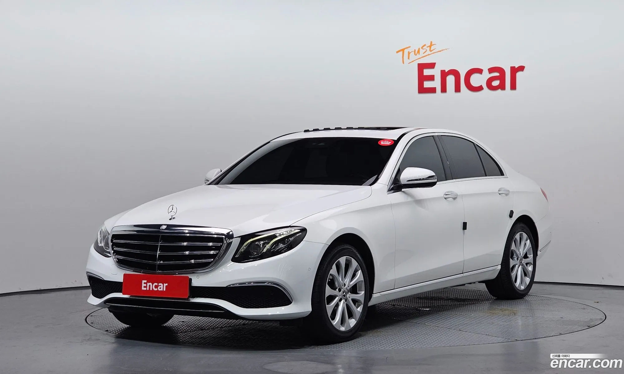 Mercedes-Benz E-Class W213 2019 WDDZF0EB5KA695594 — 10