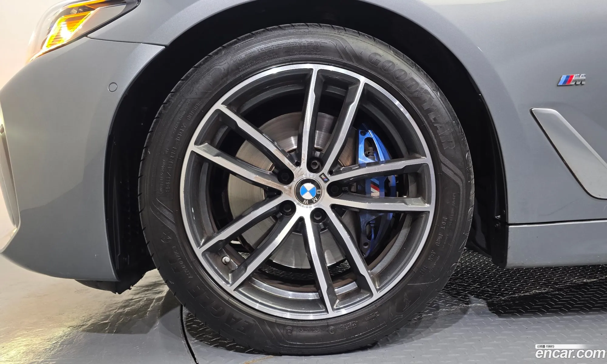 BMW 5 Series 2022 — 13