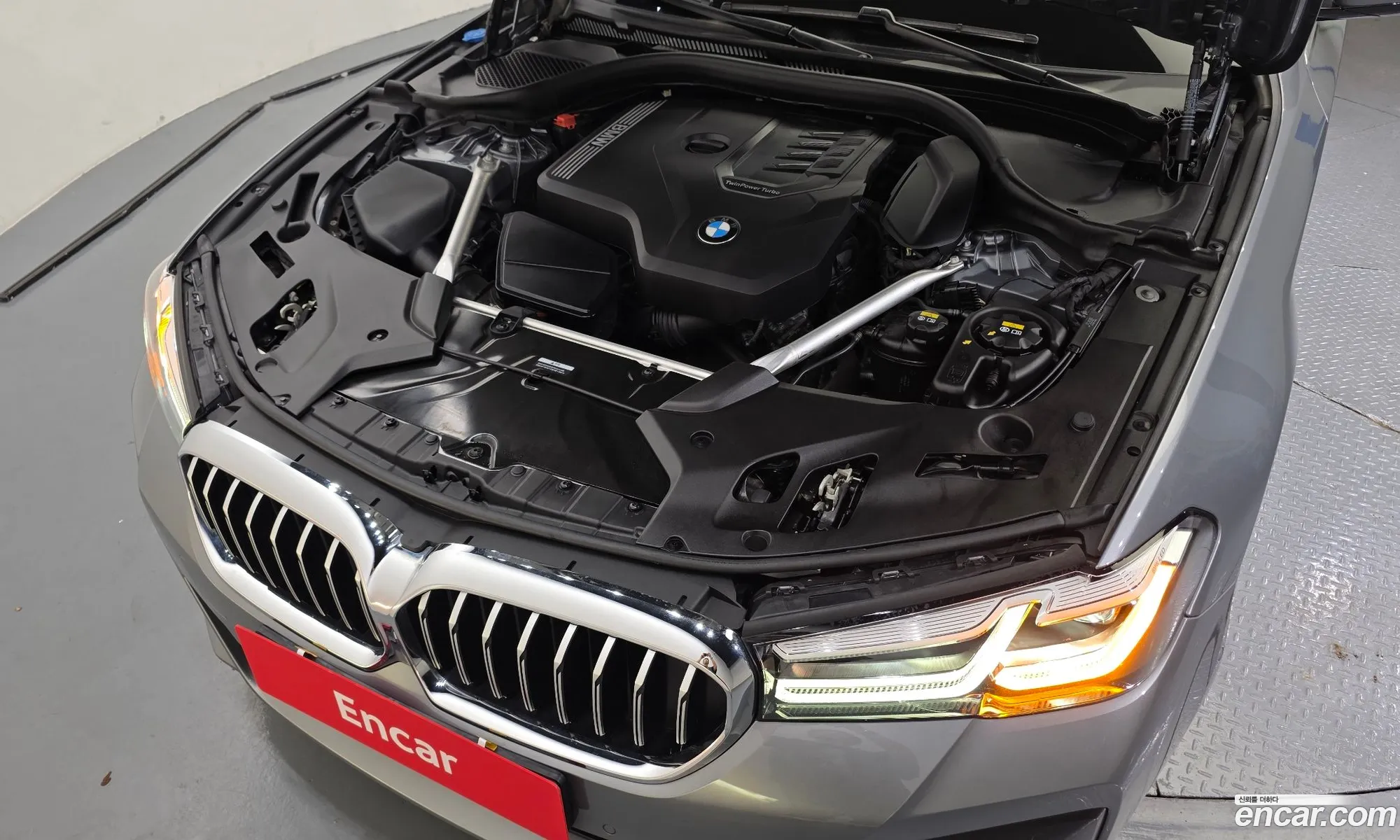 BMW 5 Series 2022 — 26