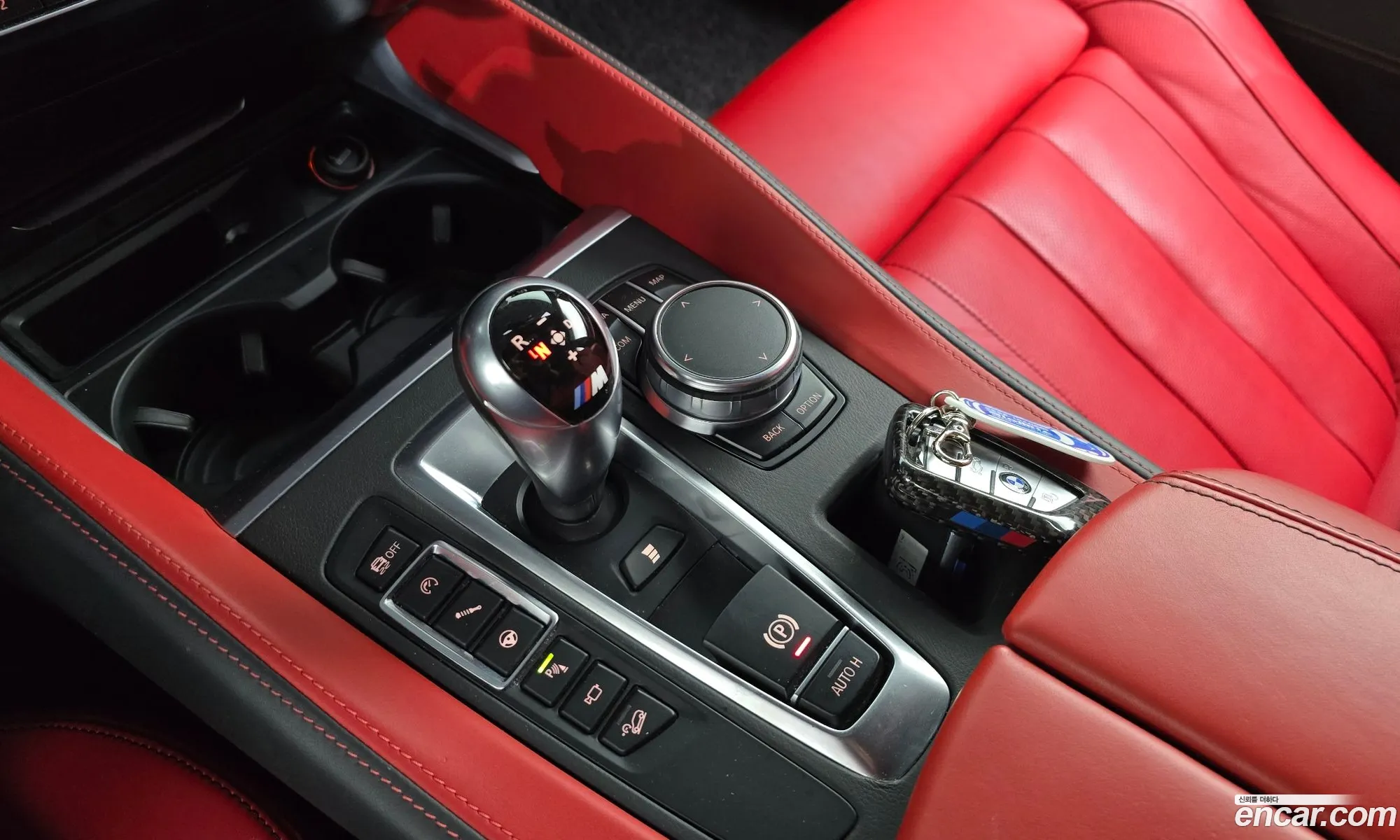 BMW X6 M 2017 11111111111111111 — 27