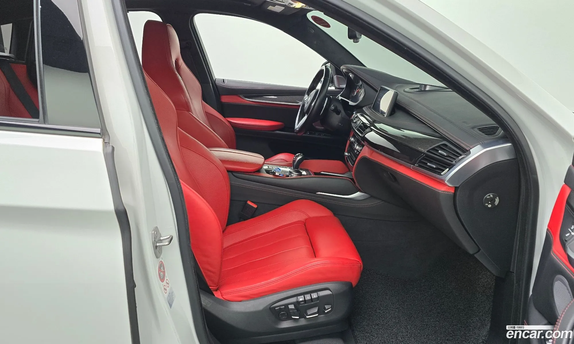 BMW X6 M 2017 11111111111111111 — 15