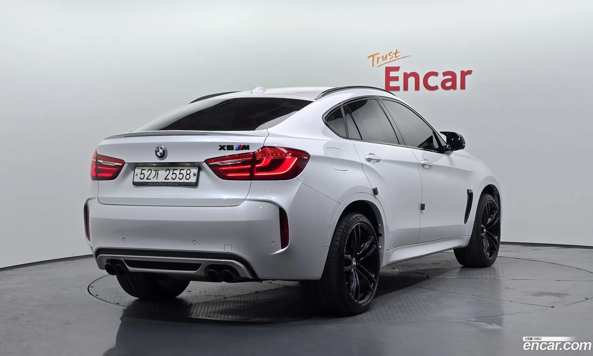 BMW X6 M 2017 11111111111111111 — 32