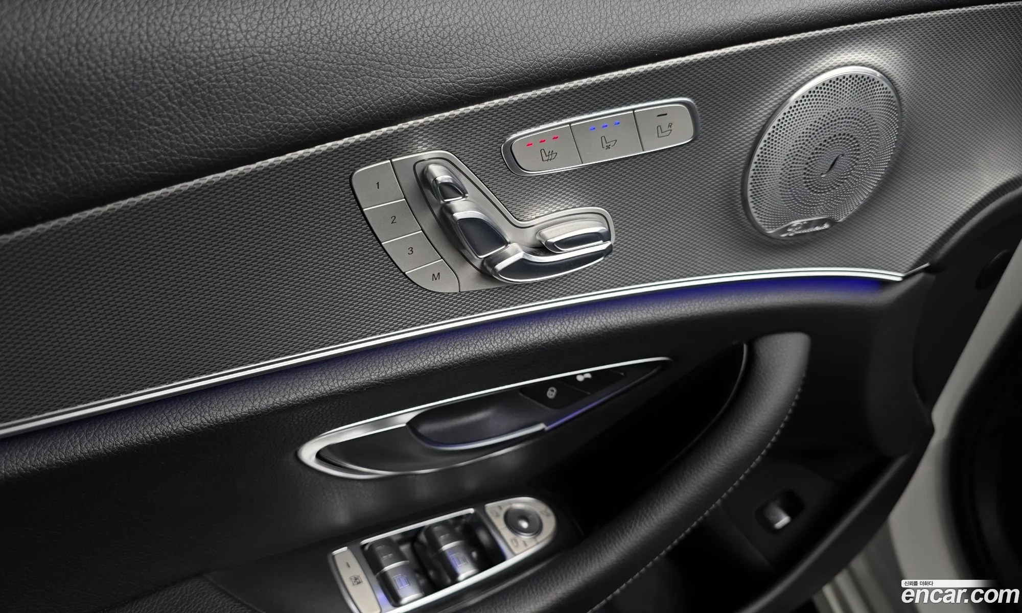 Mercedes-Benz E-Class W213 2016 — 19