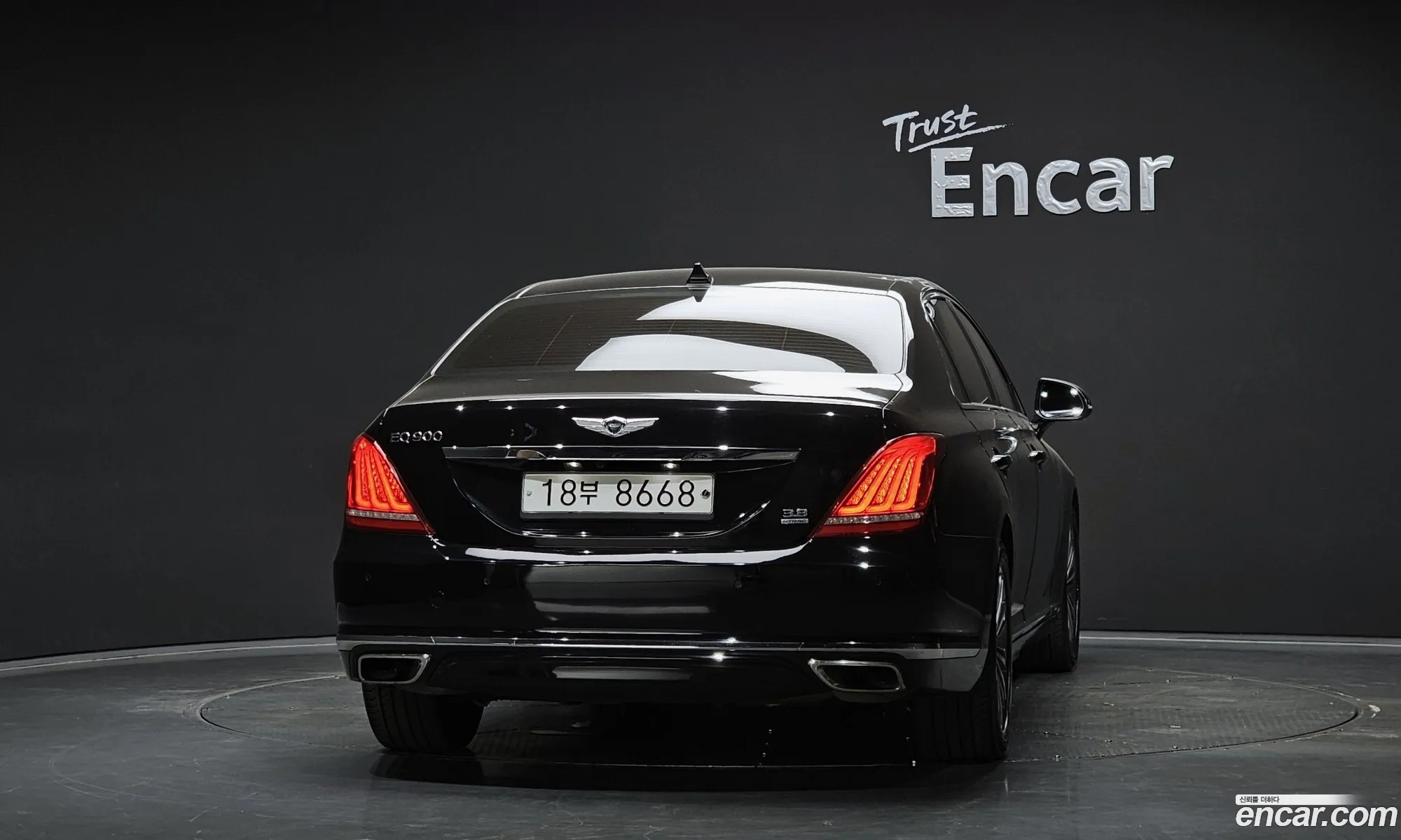 Genesis EQ900 2016 — 2