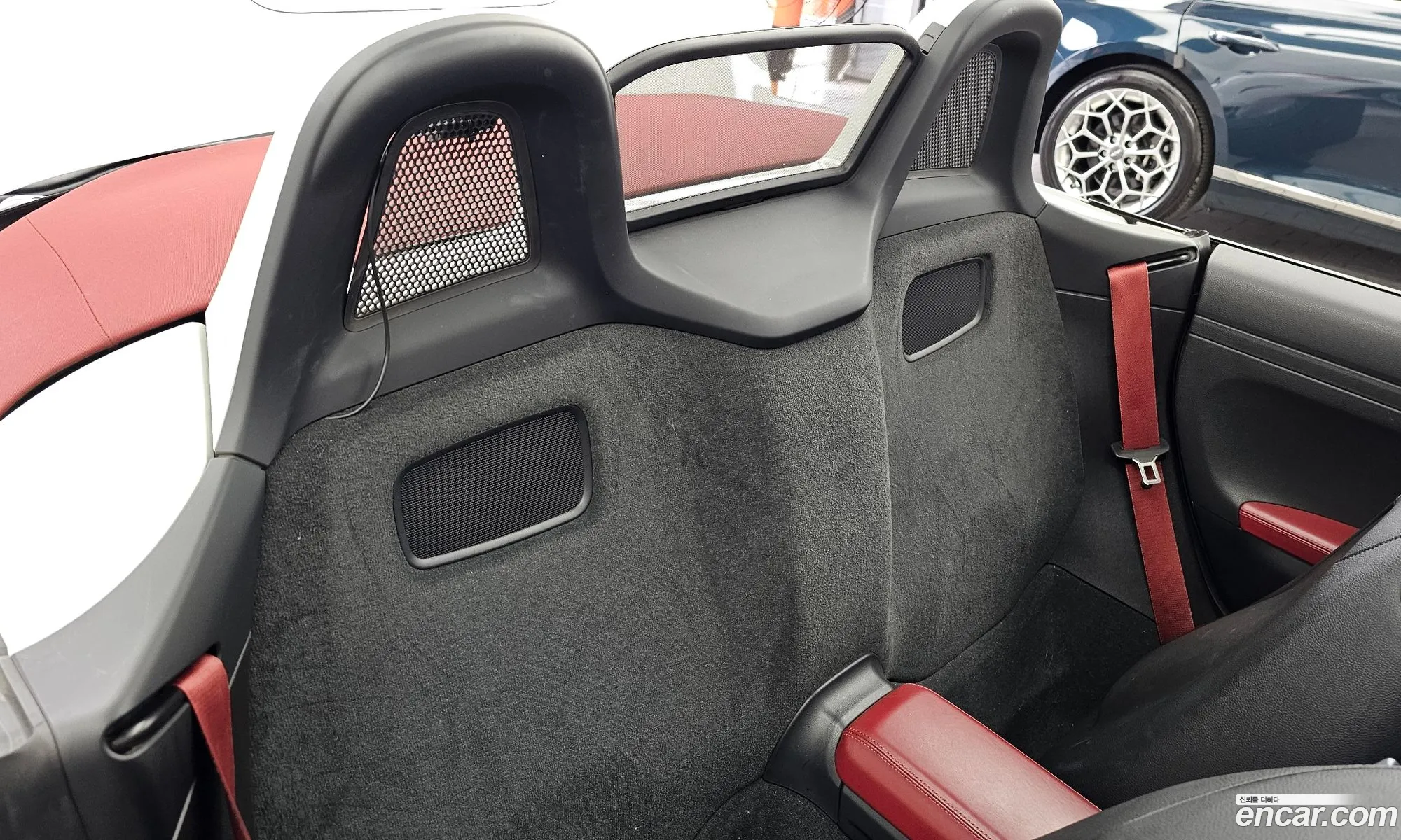 Porsche 718 Boxster 2019 WP0CA2987KS213632 — 32