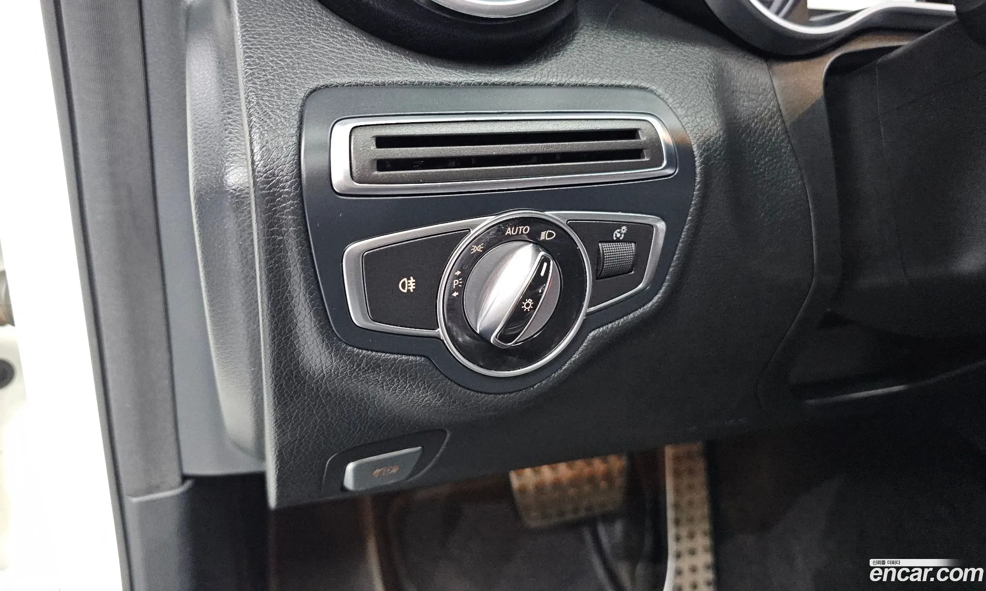Mercedes-Benz C-Class W205 2015 WDDWF4CB6FF194316 — 4