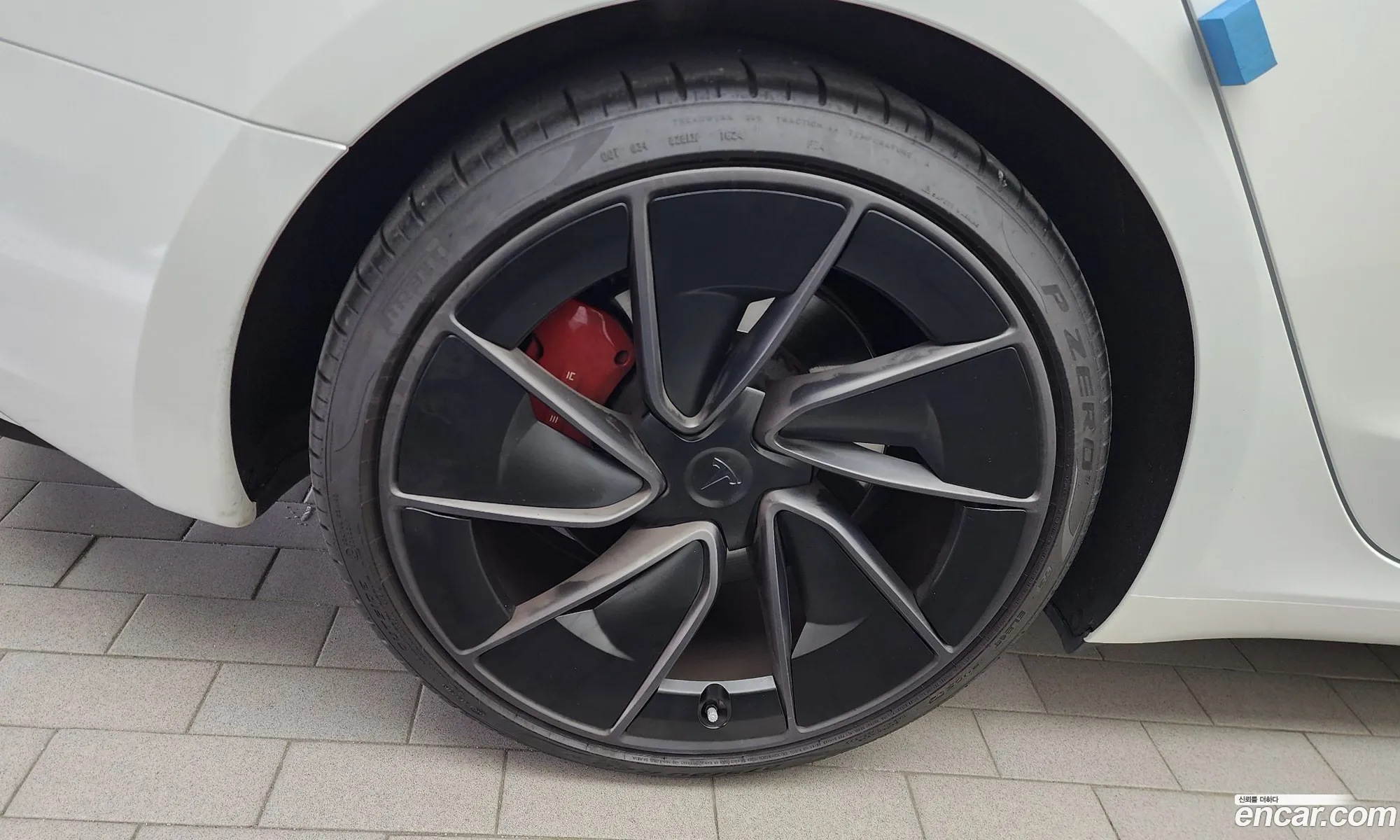 Tesla Model 3 2024 LRW3E7ETXRC191140 — 19