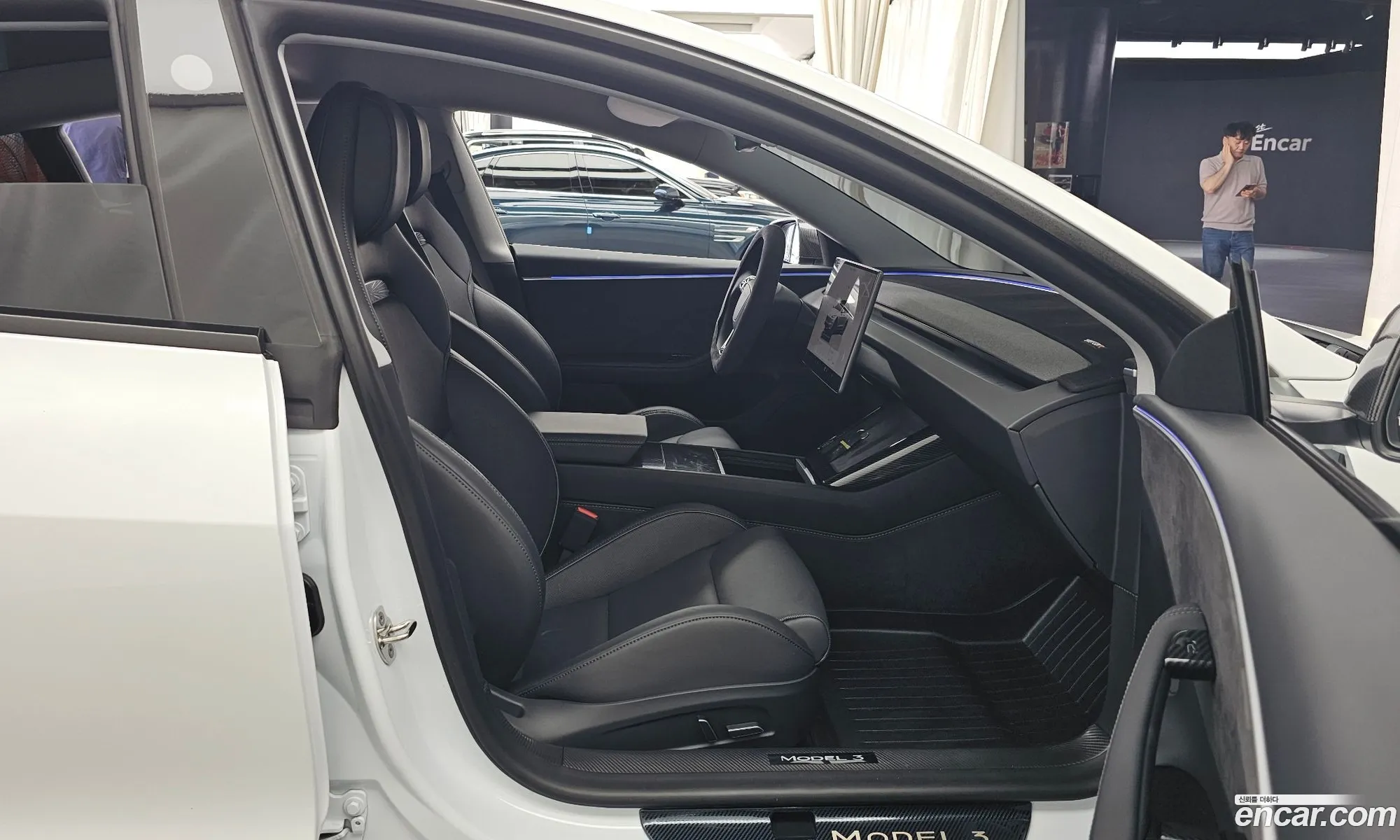 Tesla Model 3 2024 LRW3E7ETXRC191140 — 17