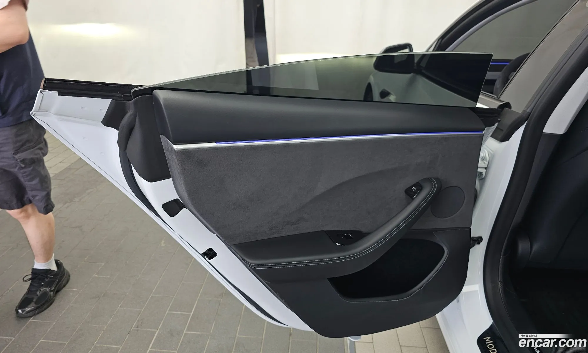 Tesla Model 3 2024 LRW3E7ETXRC191140 — 24
