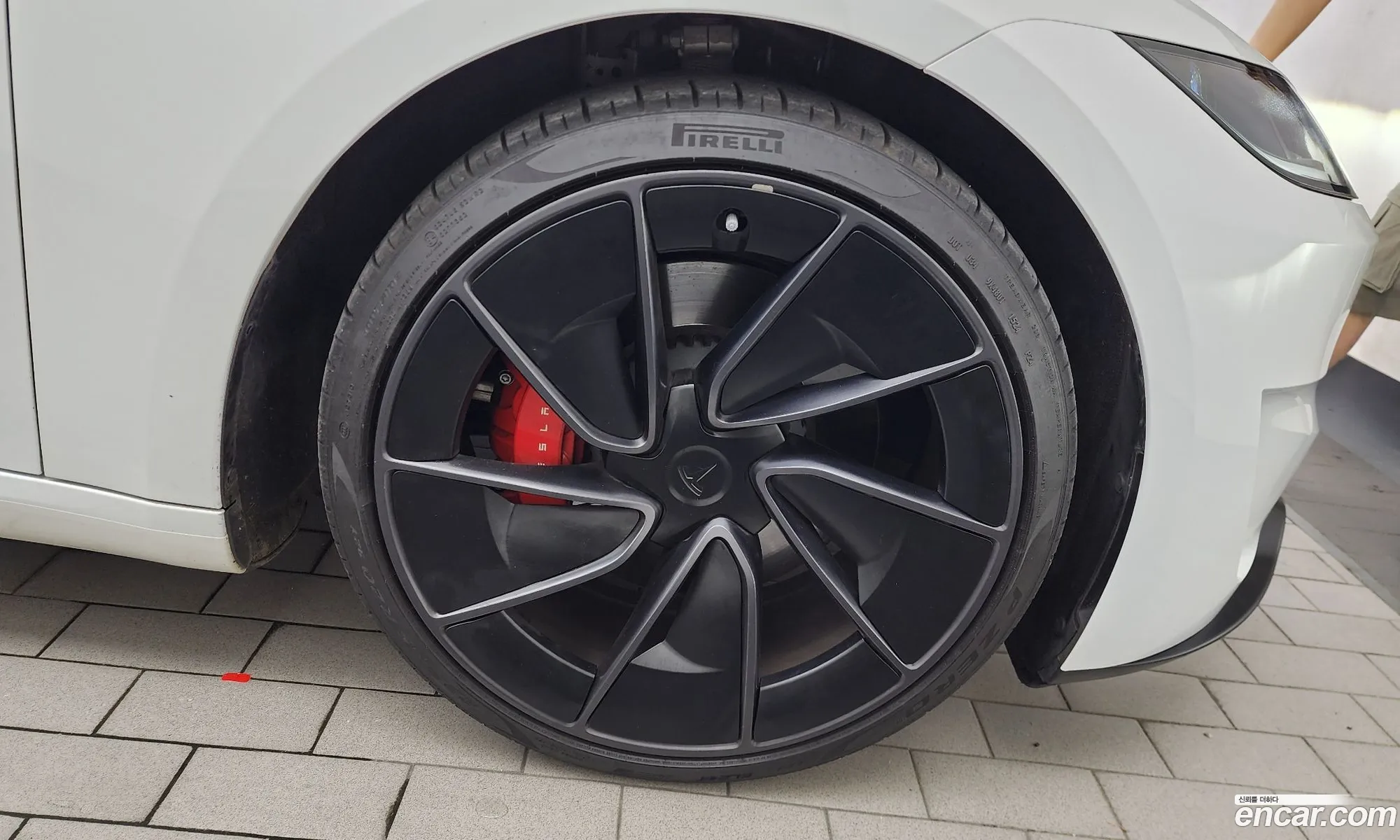 Tesla Model 3 2024 LRW3E7ETXRC191140 — 30