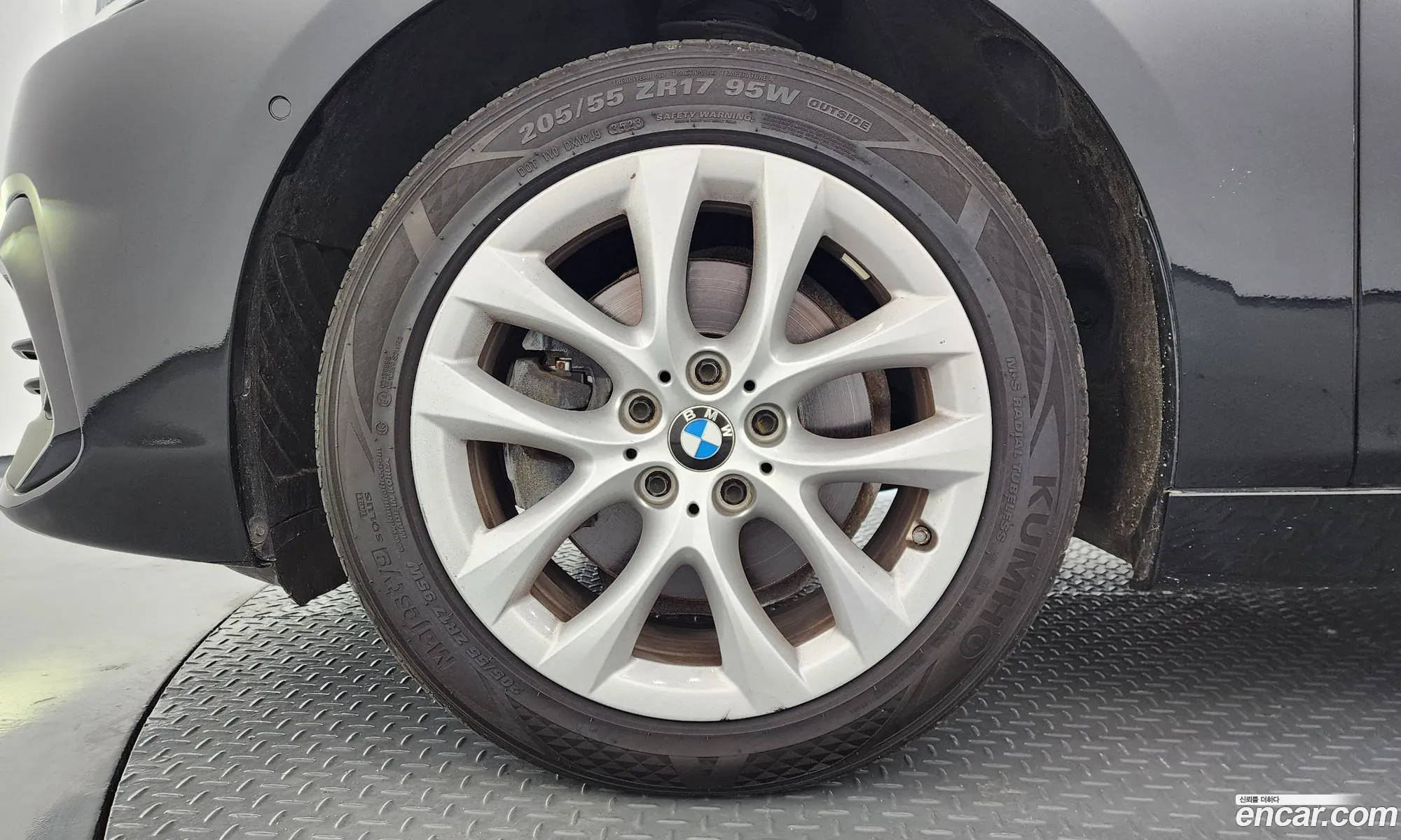 BMW 2 Series Active Tourer 2019 — 18