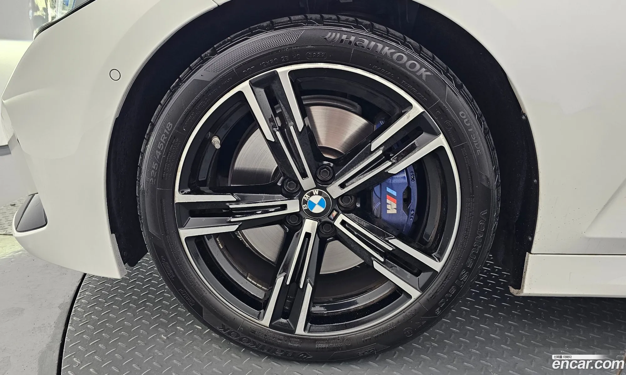BMW 3 Series 2023 — 14