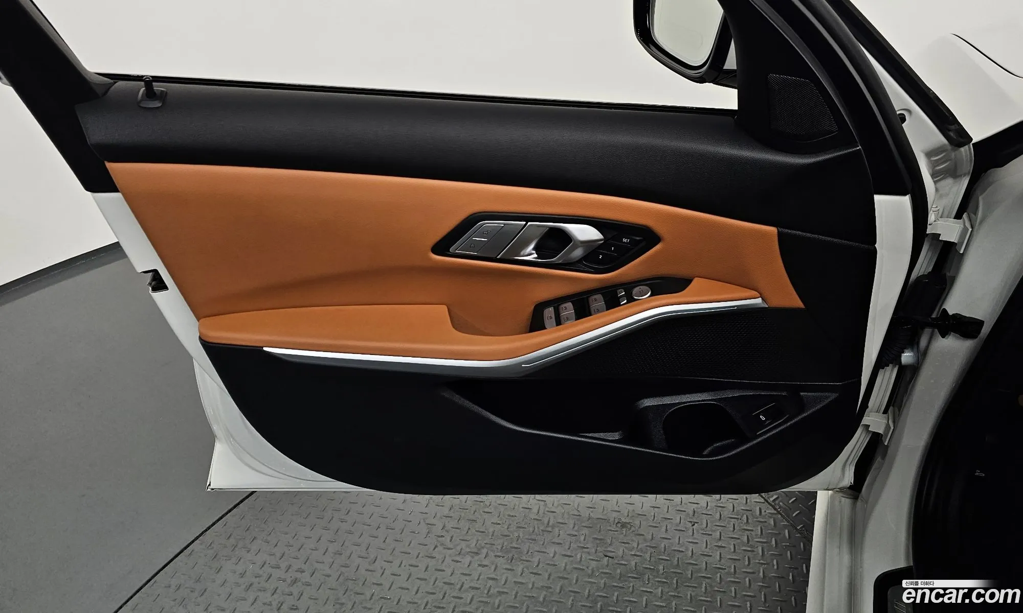 BMW 3 Series 2023 — 24