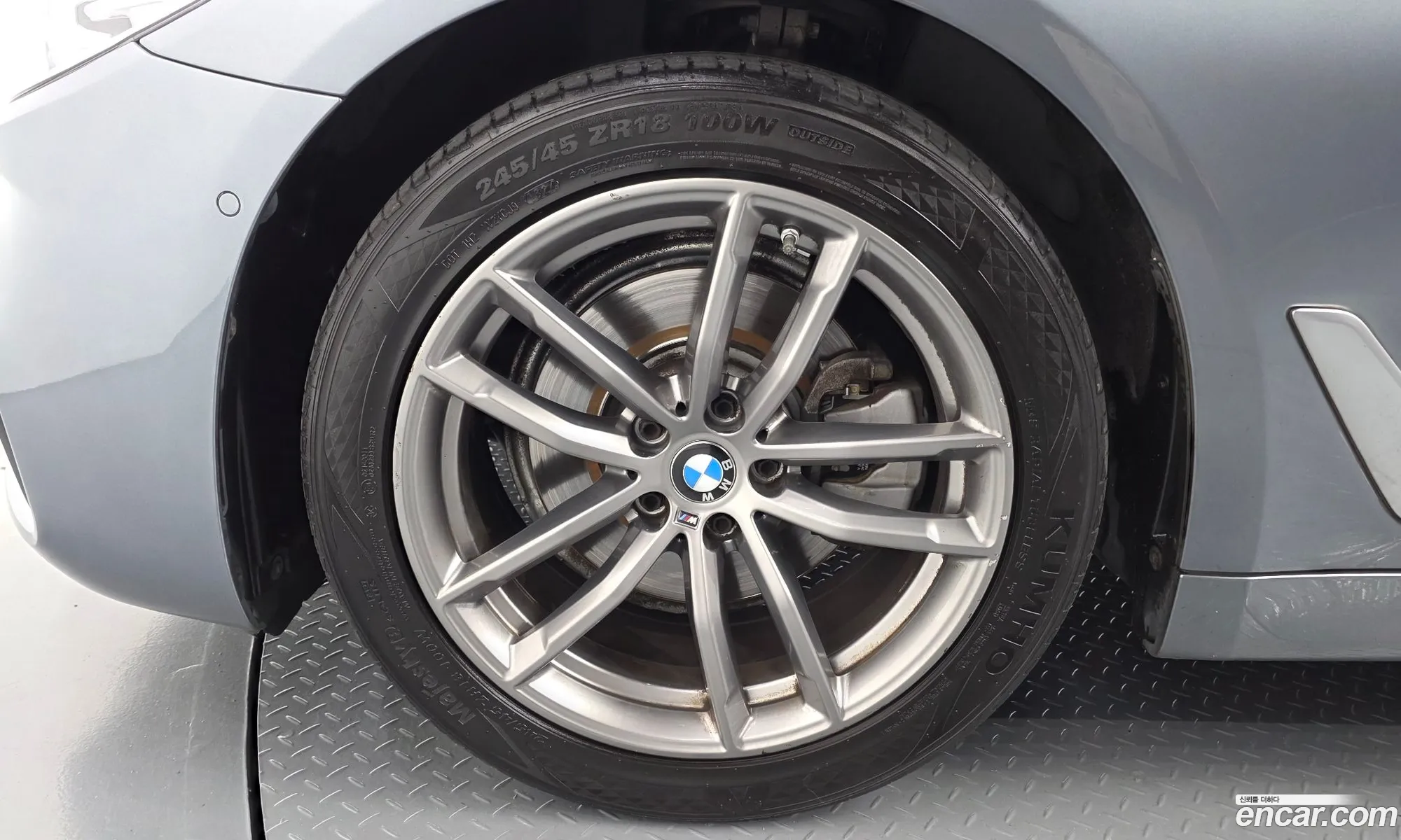 BMW 5 Series 2017 WBAJC3103JWB77376 — 9