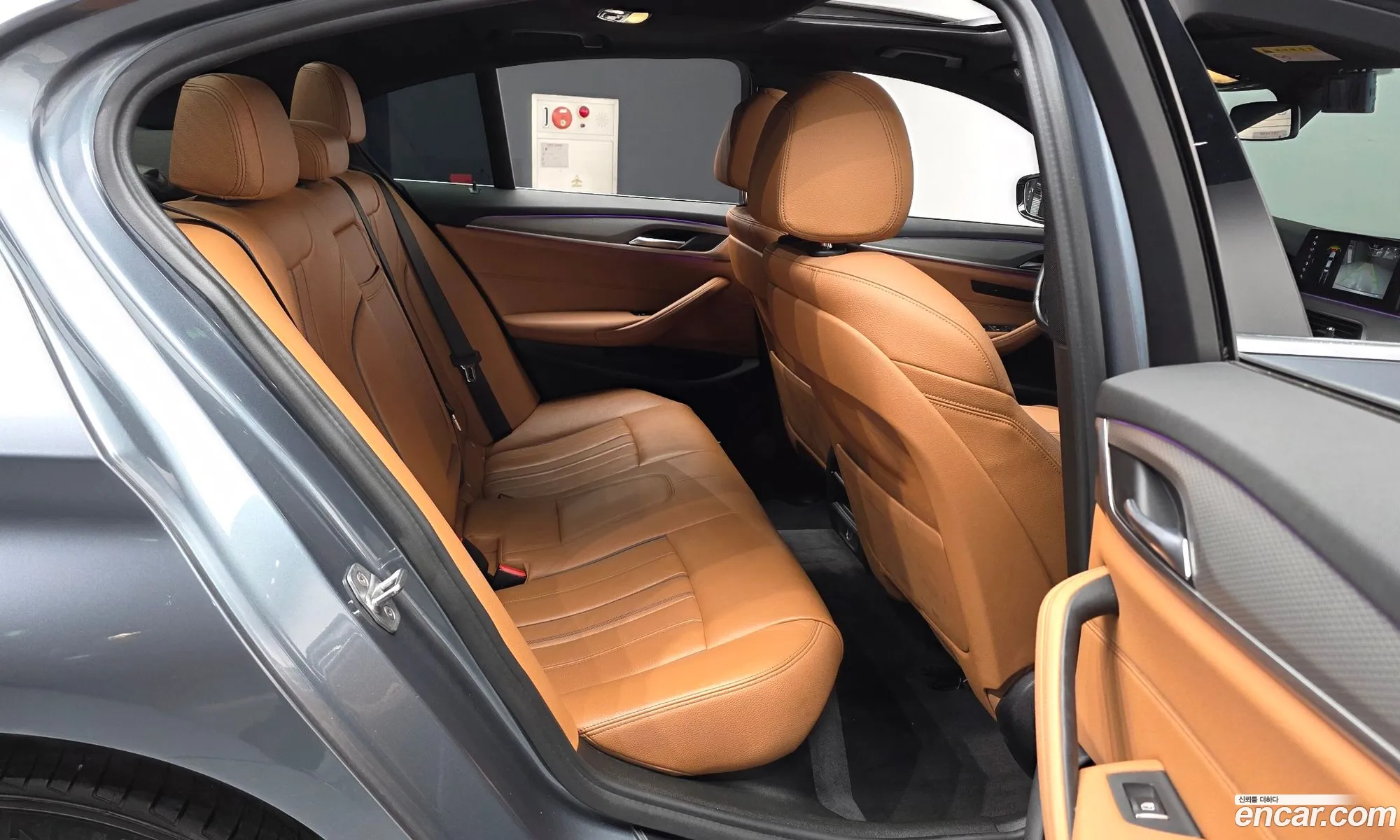 BMW 5 Series 2017 WBAJC3103JWB77376 — 16