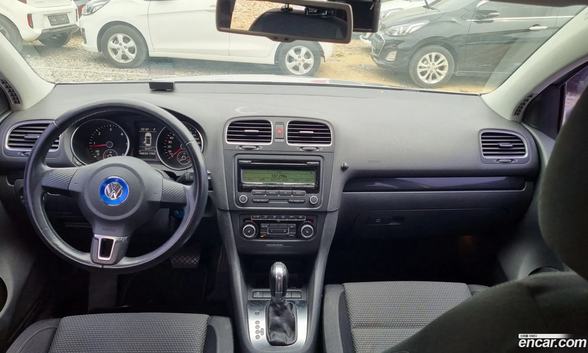 Volkswagen Golf 6th Gen 2011 — 4