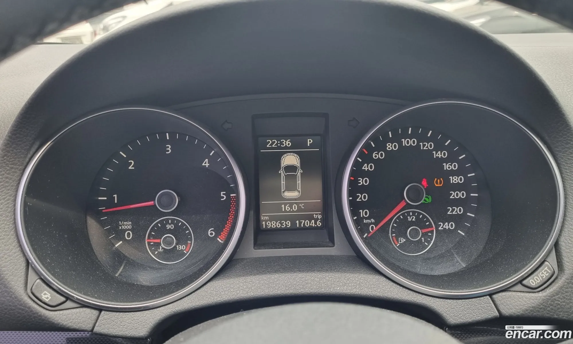 Volkswagen Golf 6th Gen 2011 — 6