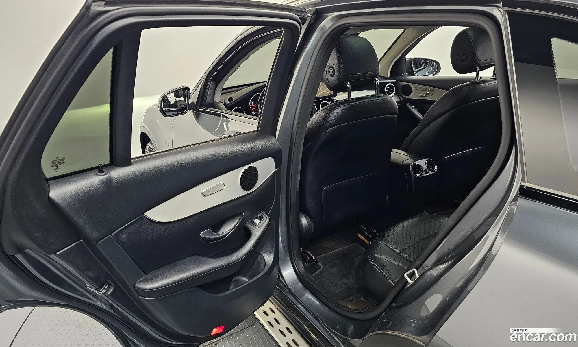 Mercedes-Benz GLC-Class X253 2019 — 11