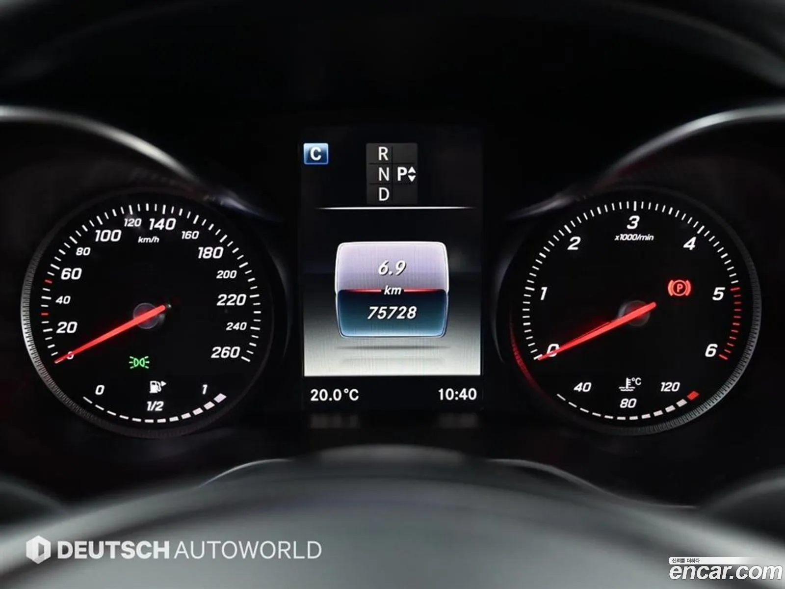 Mercedes-Benz C-Class W205 2015 — 14