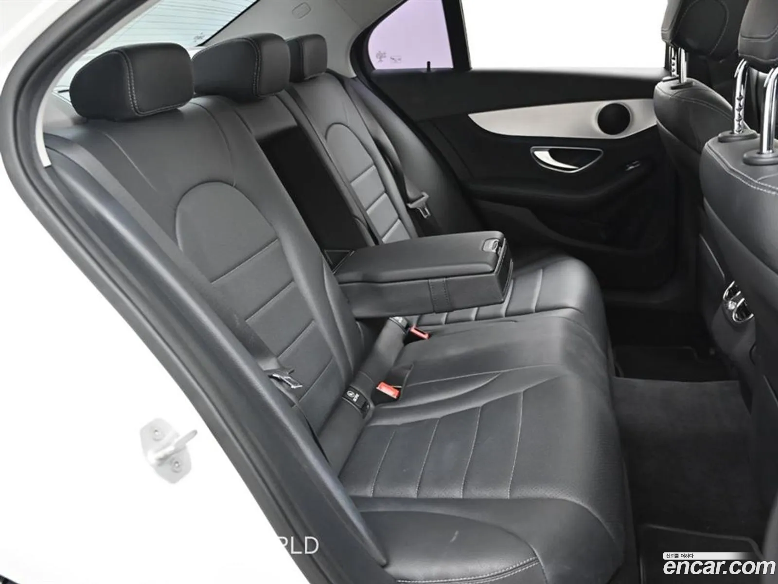Mercedes-Benz C-Class W205 2015 — 16