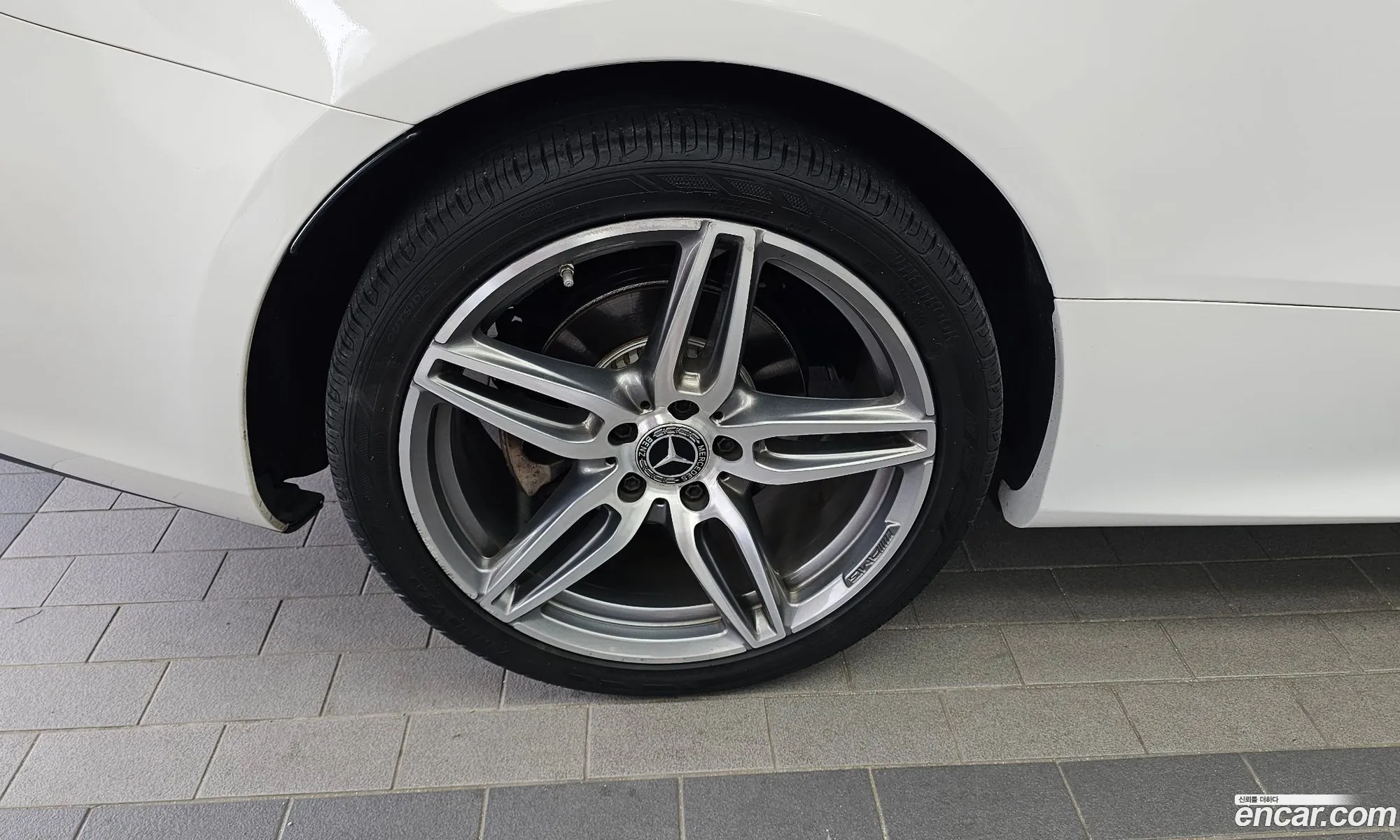 Mercedes-Benz E-Class W213 2017 WDD1J1EB8HF014096 — 13