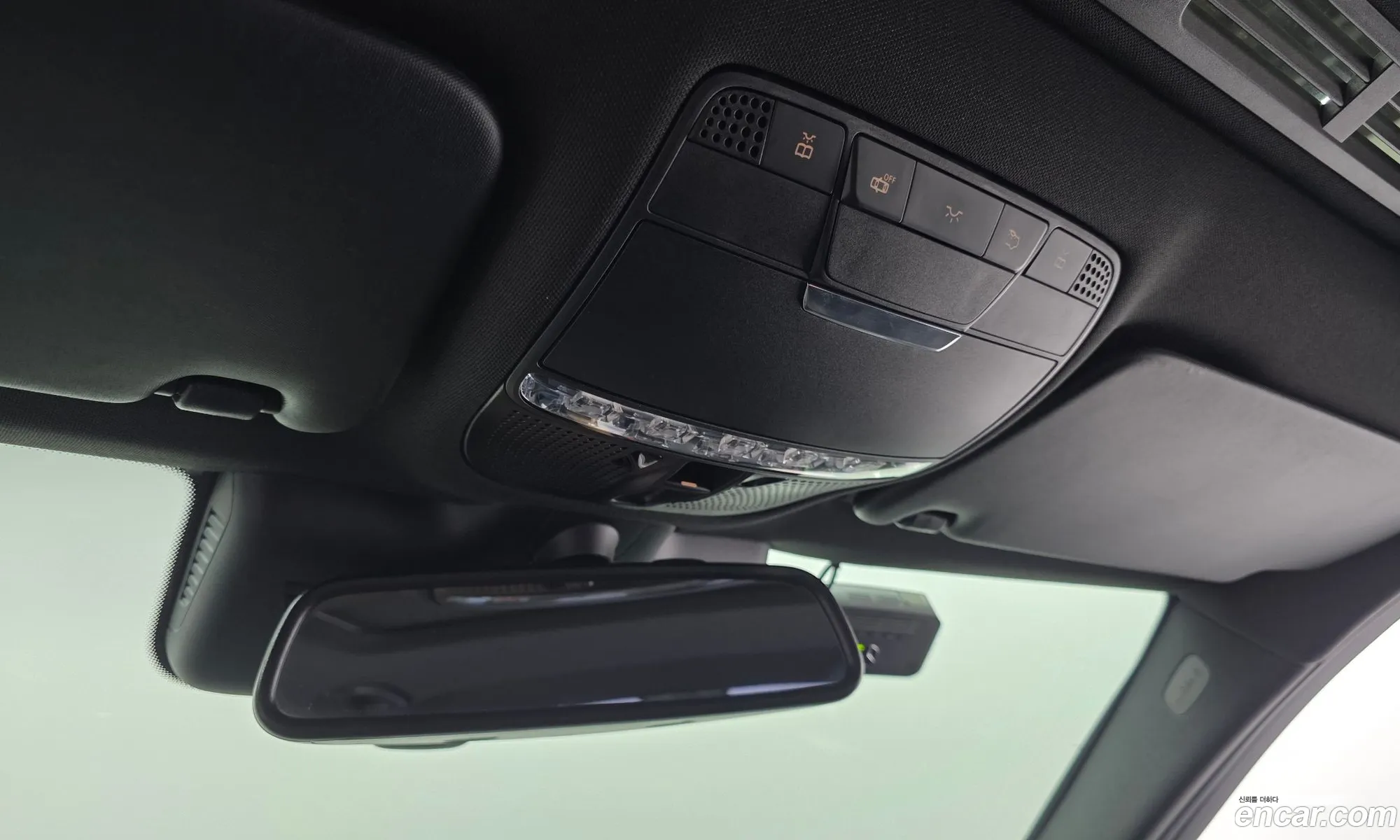 Mercedes-Benz C-Class W205 2016 — 9