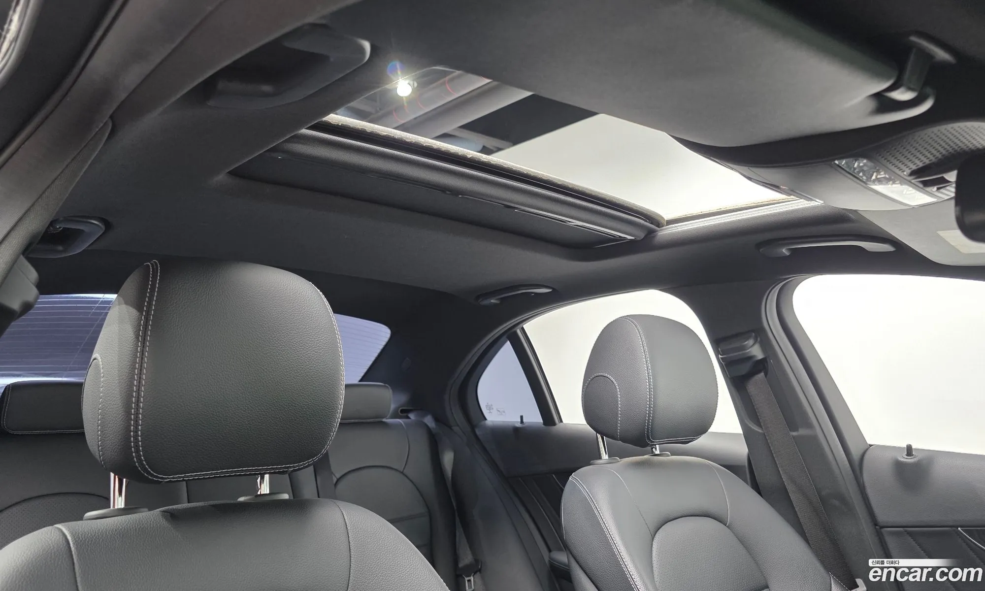Mercedes-Benz C-Class W205 2016 — 15