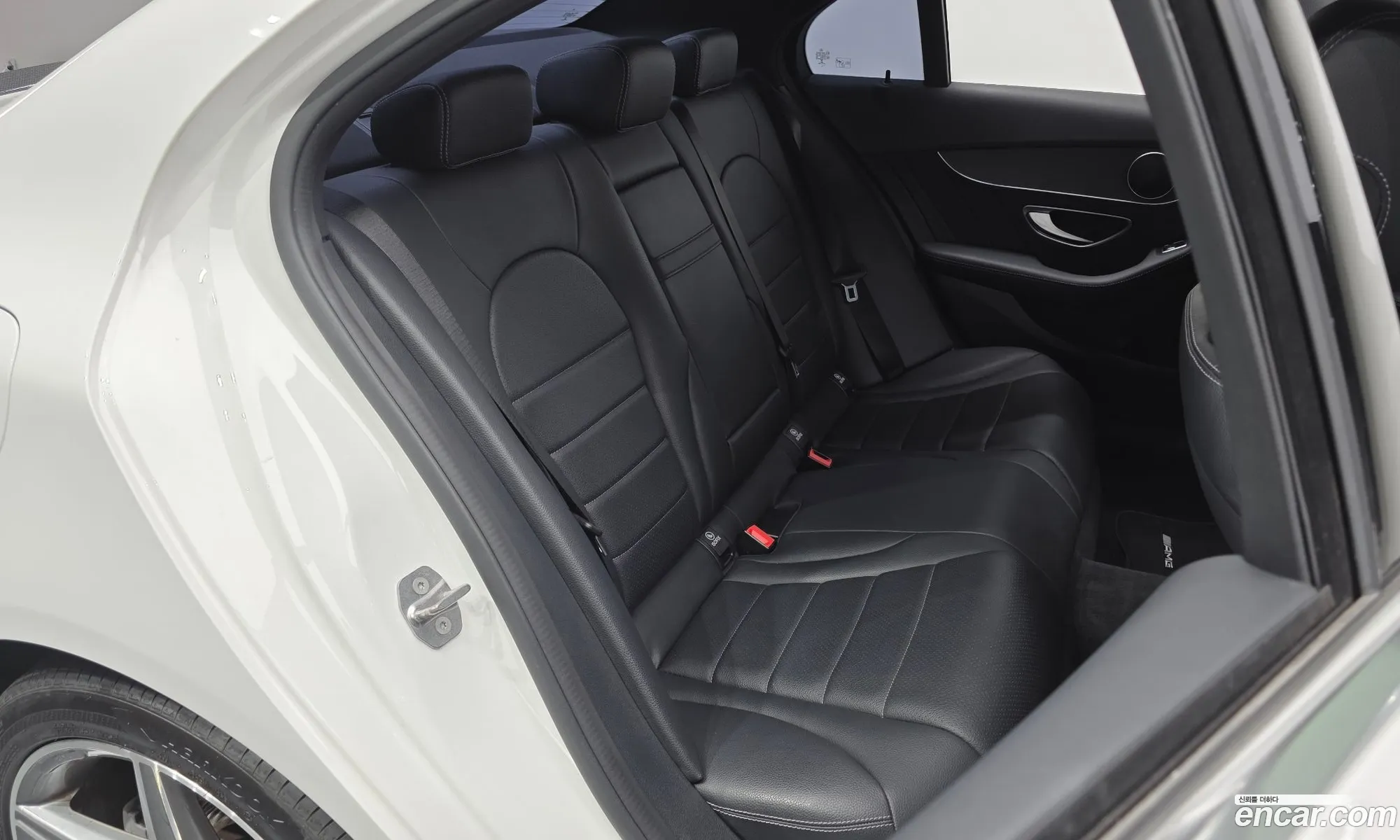 Mercedes-Benz C-Class W205 2016 — 28