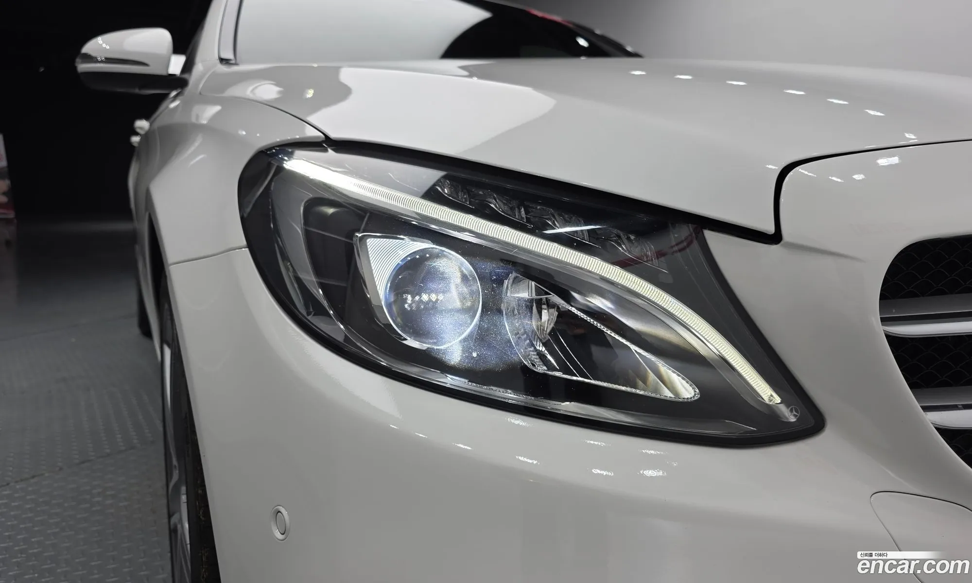 Mercedes-Benz C-Class W205 2016 — 27